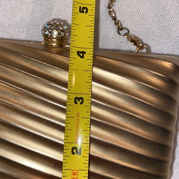 Shals International Vintage Metal Evening Bag - Picture 3 of 9